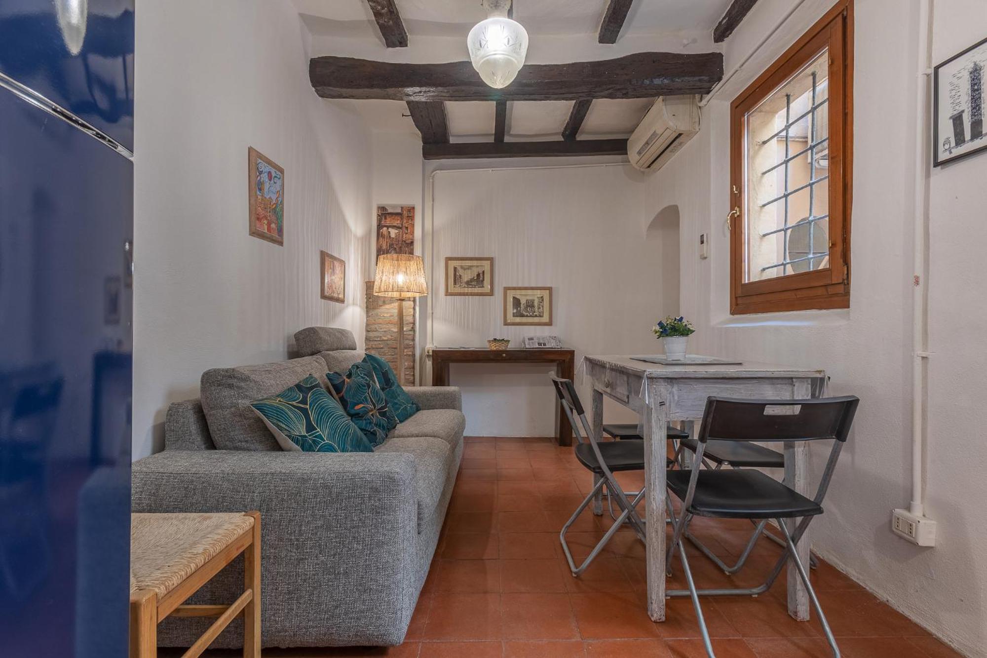 With Private Courtyard! Apartment