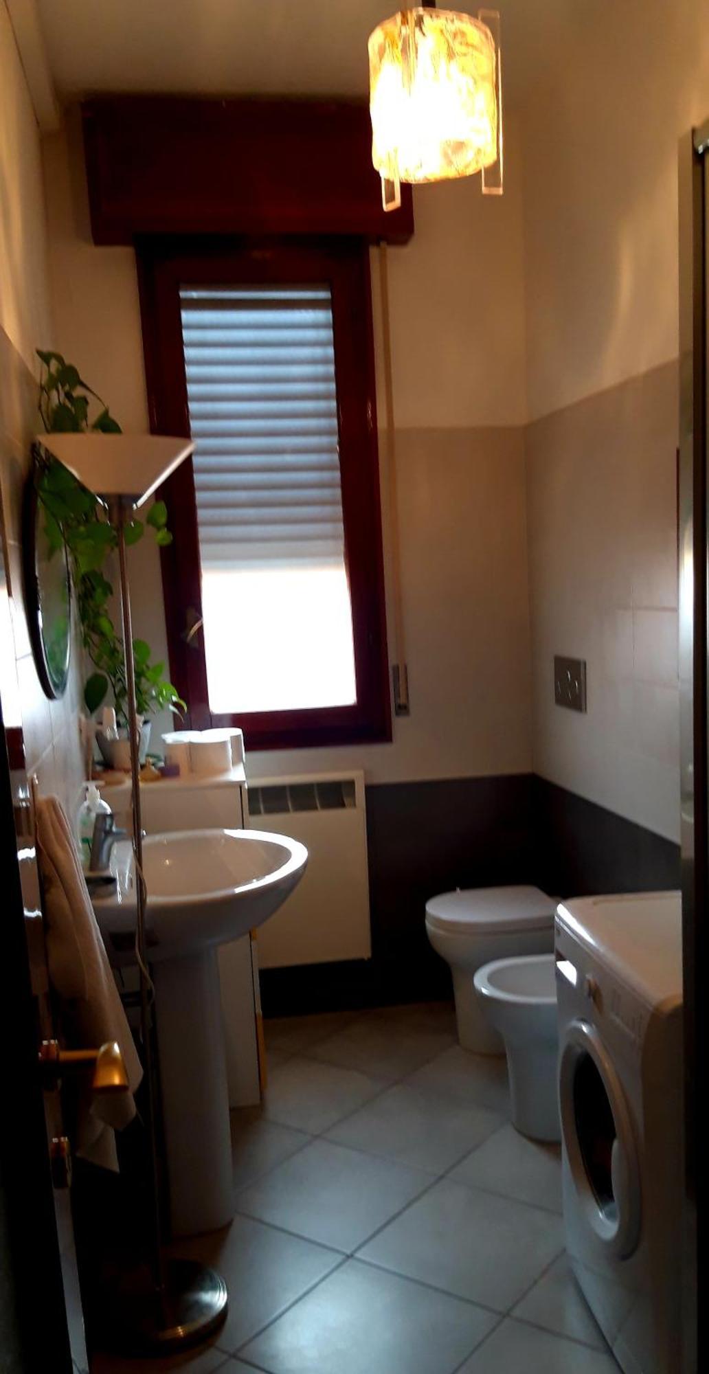 Camera Luminosa Ed Elegante Guest house Bologna