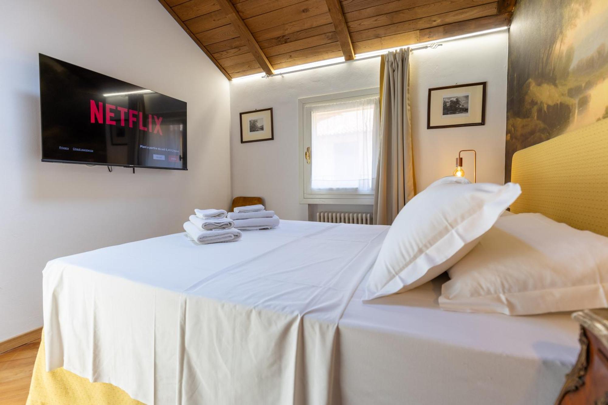 Frassinago Deluxe Suites-bolognarooms Apartment