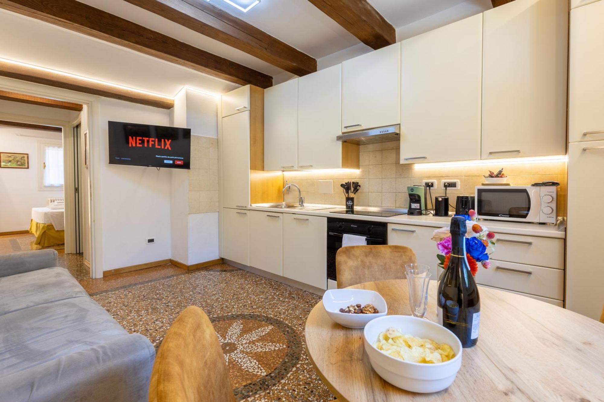 Apartment Frassinago Deluxe Suites-bolognarooms