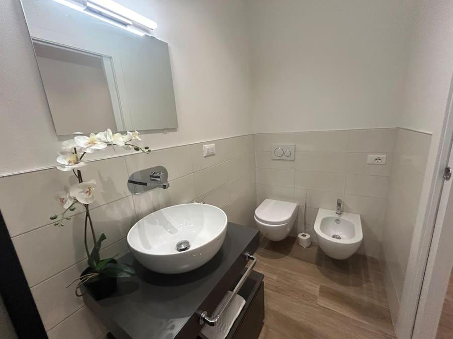 Ariosti 3 - Piazza Maggiore Apartment *