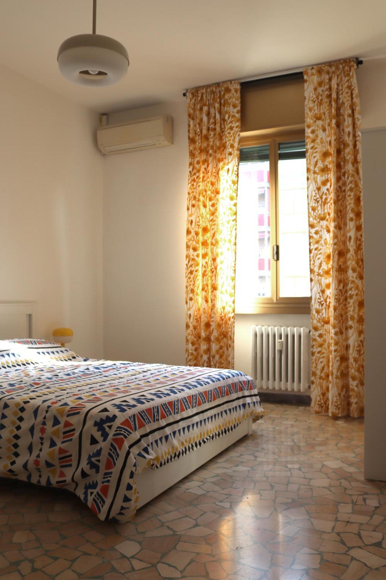 La Giraffa, Silenzioso Bilocale