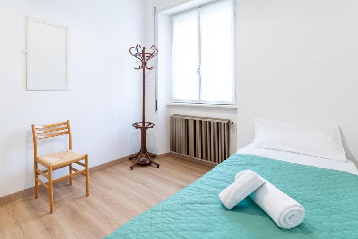 Private Parking 3bd Near Piazza Carducci Apartment