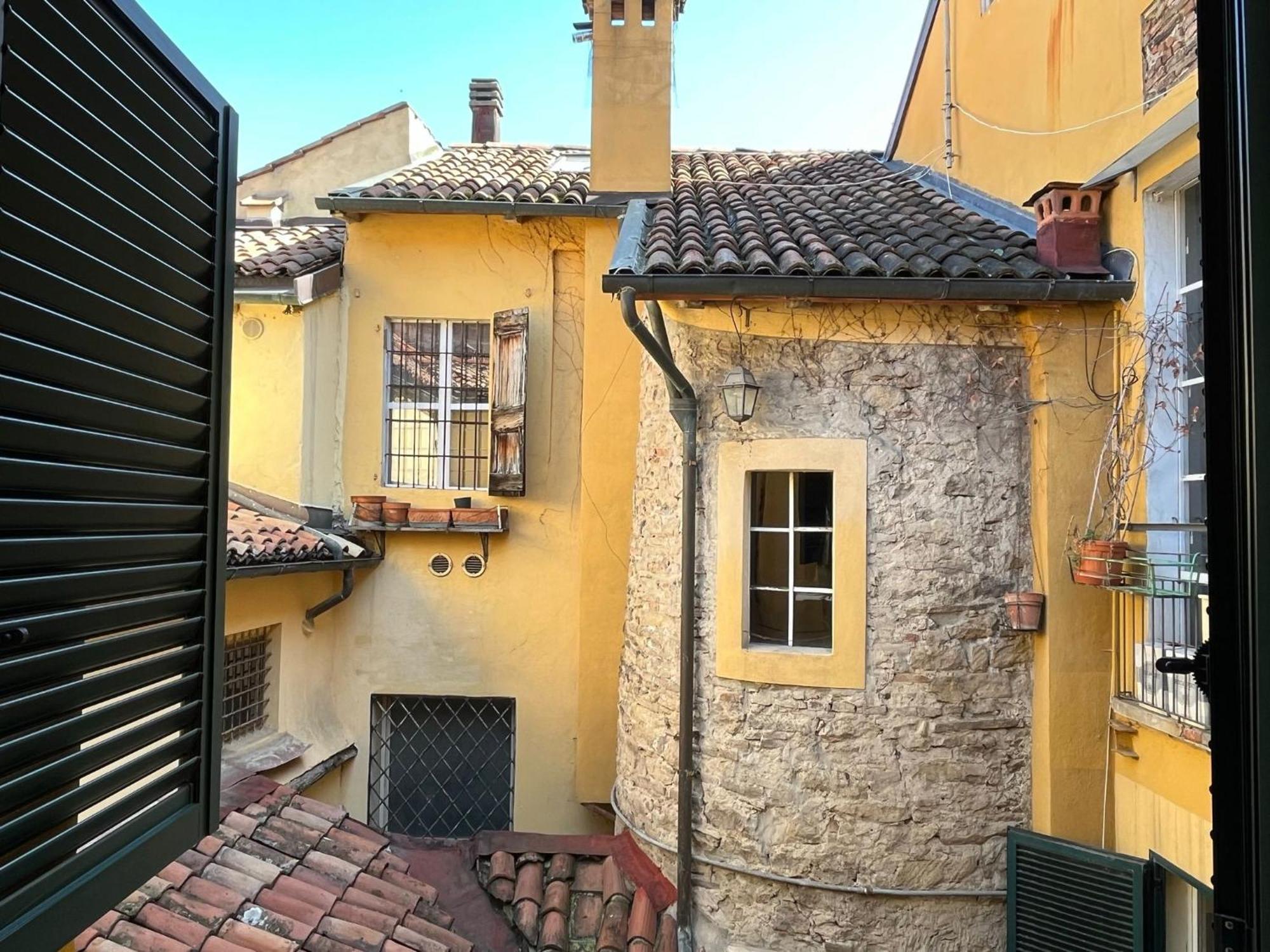 Penthouse G Reni Appartement