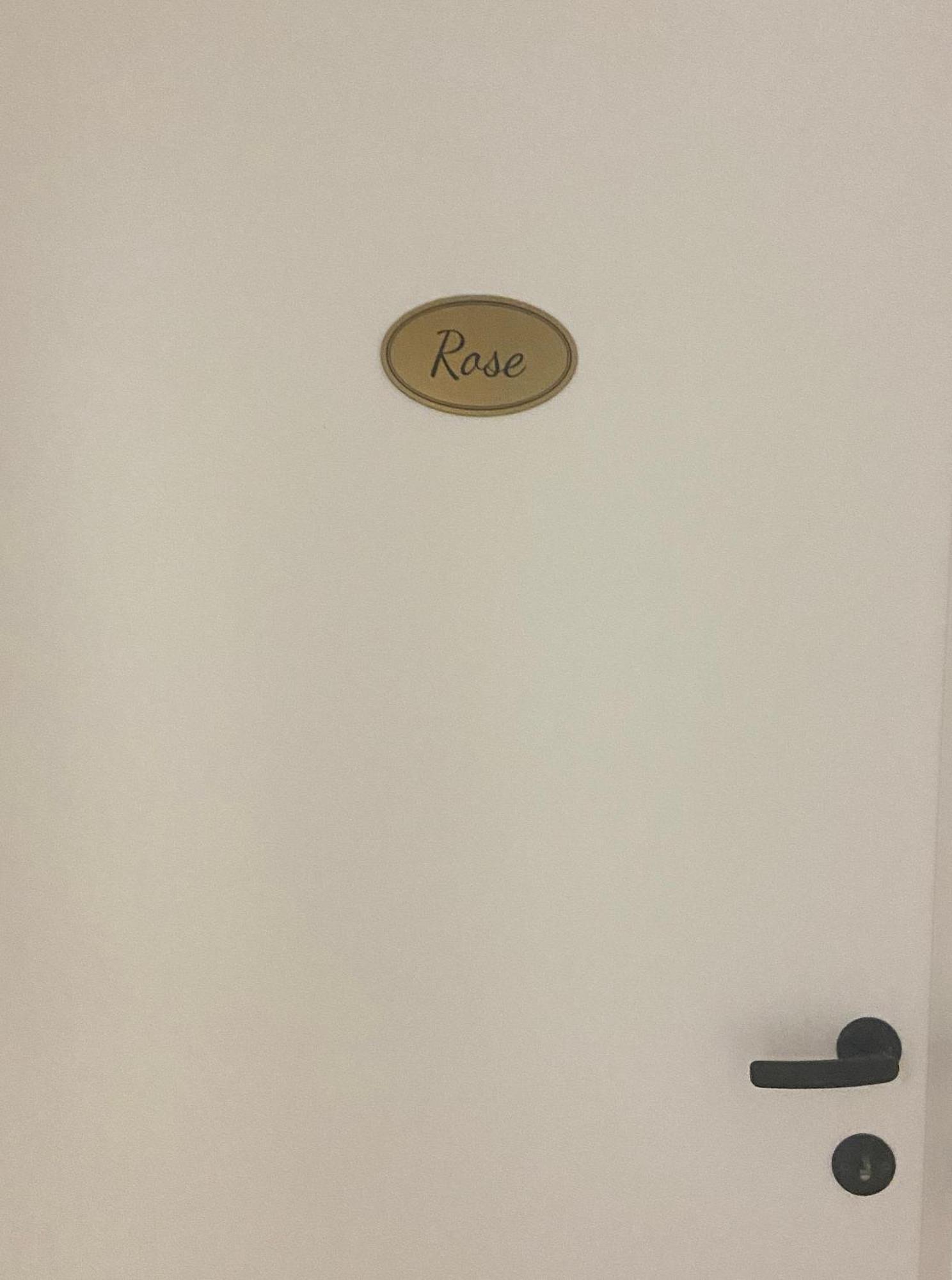Affittacamere Casa Rella - Rose Bologna