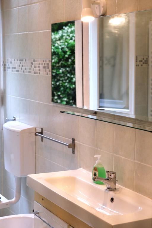 Apartment White In Bolognina Bologna
