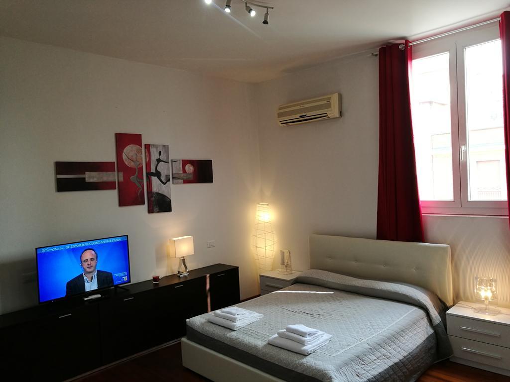 Residenza Piazza Dei Martiri 8 Apartment *
