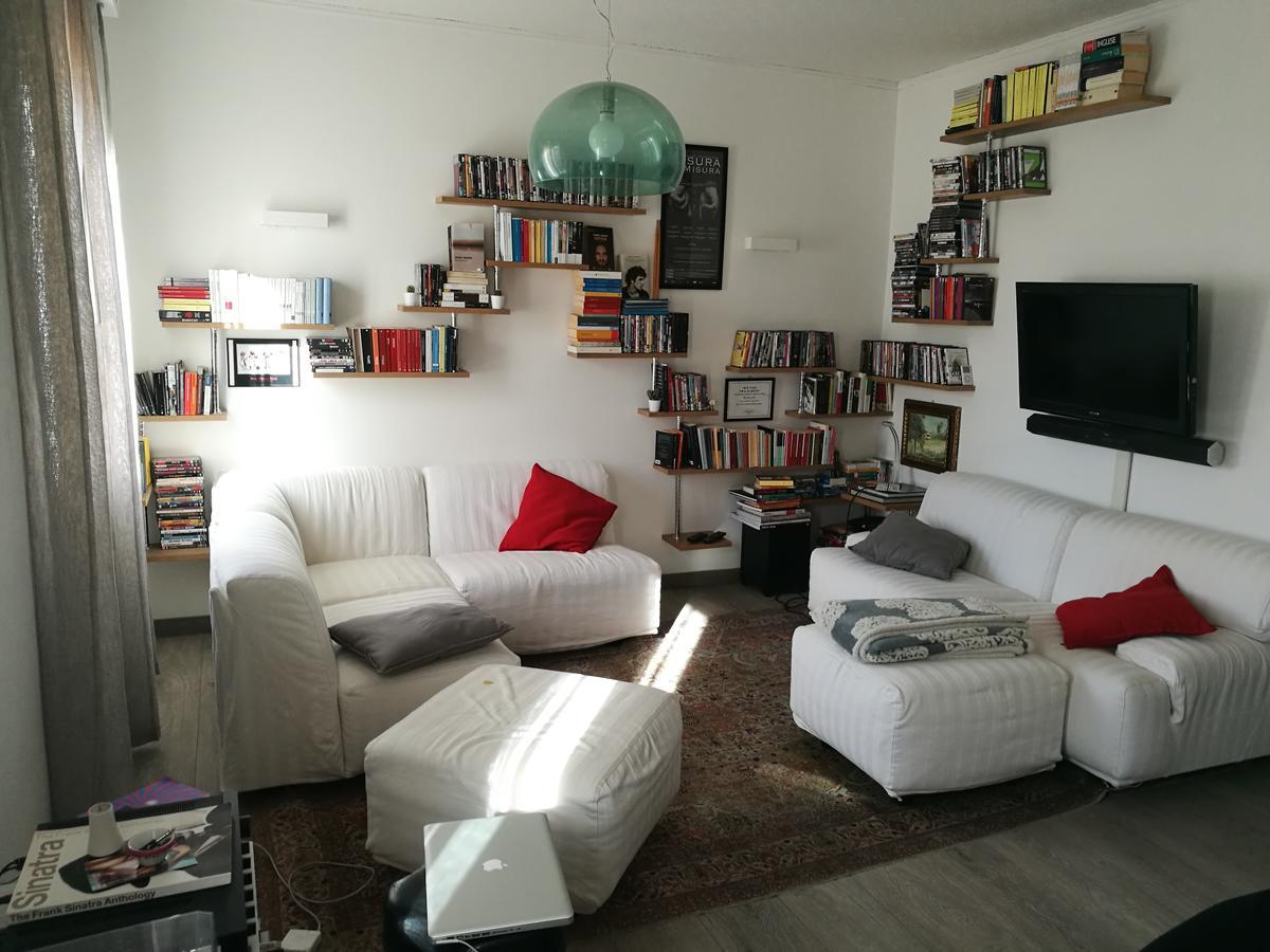 Piazza San Martino Apartment *