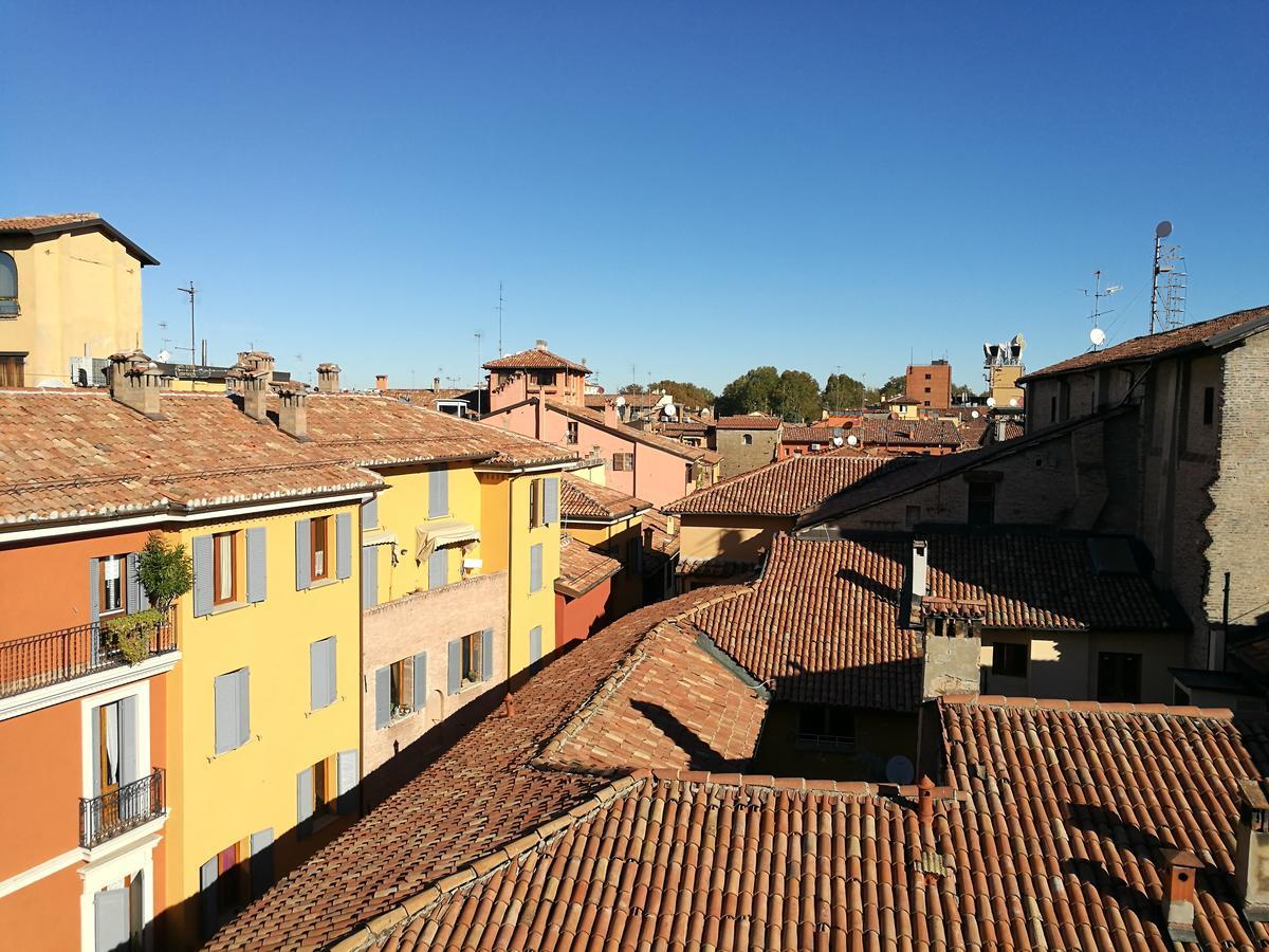 Piazza San Martino * Bologna