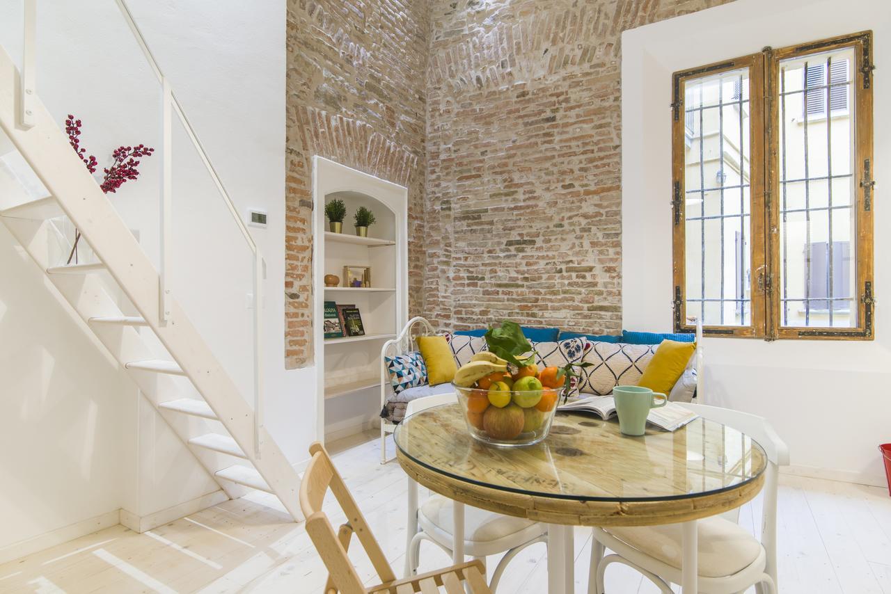 Loft Apartment *