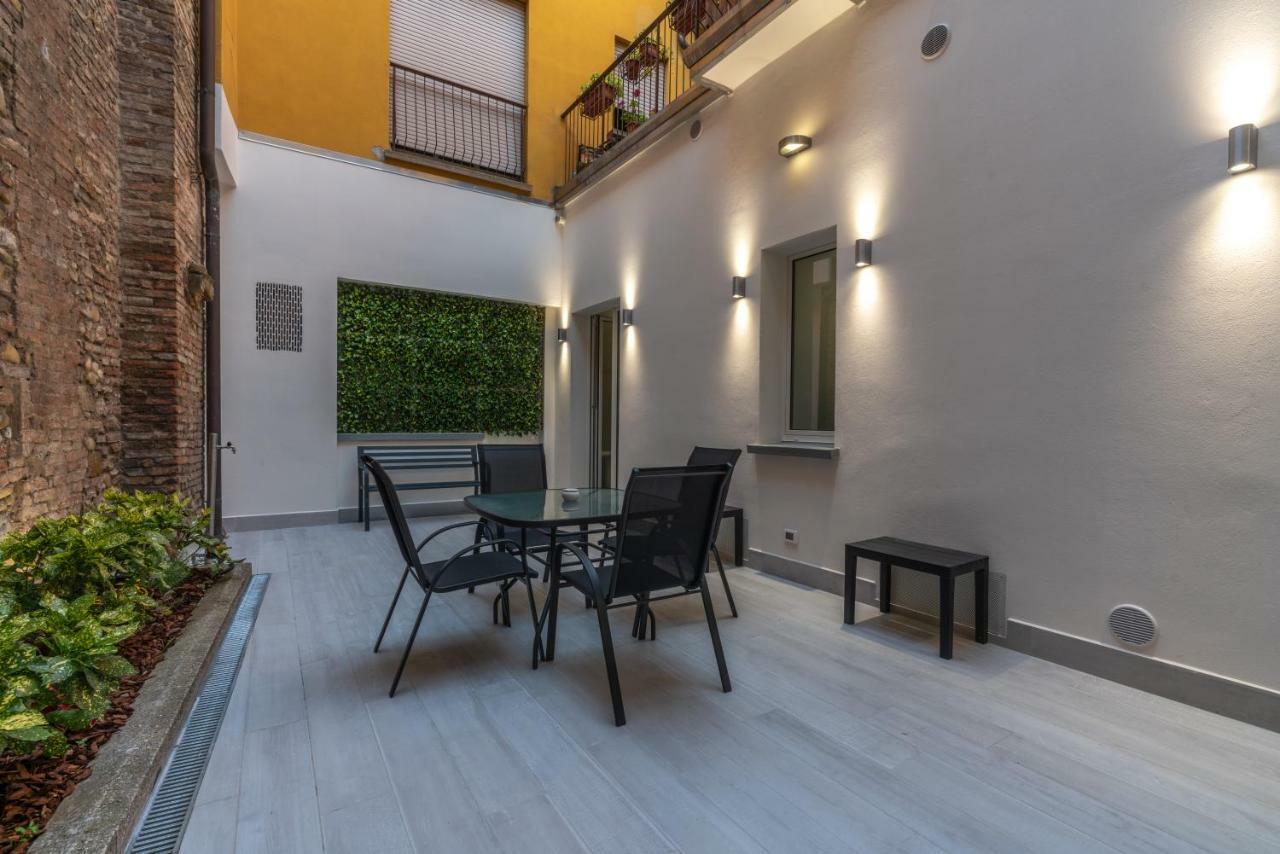 Apartamento Dimora Santo Stefano: Ampia, Con Giardino Privato *