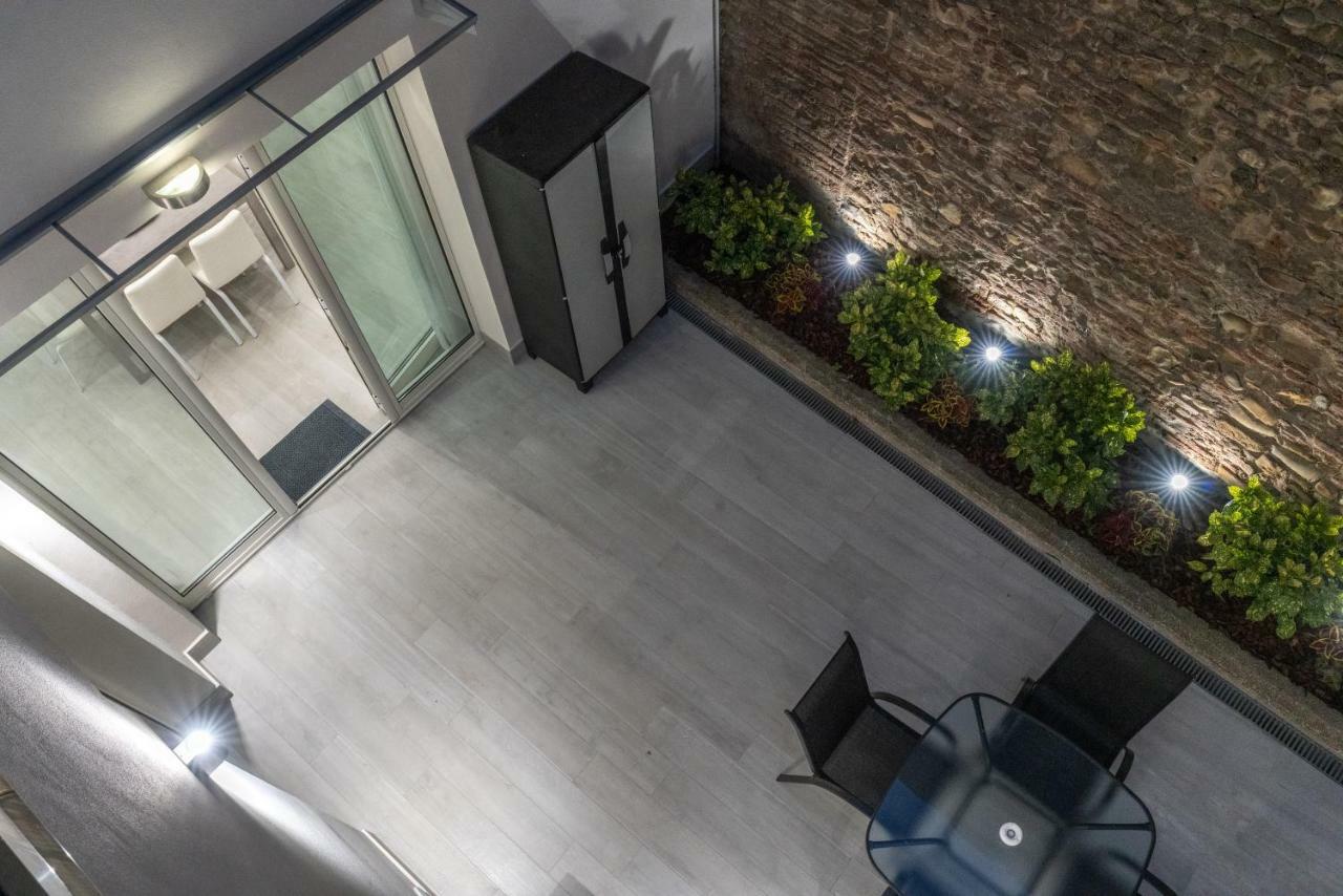 Dimora Santo Stefano: Ampia, Con Giardino Privato Apartamento