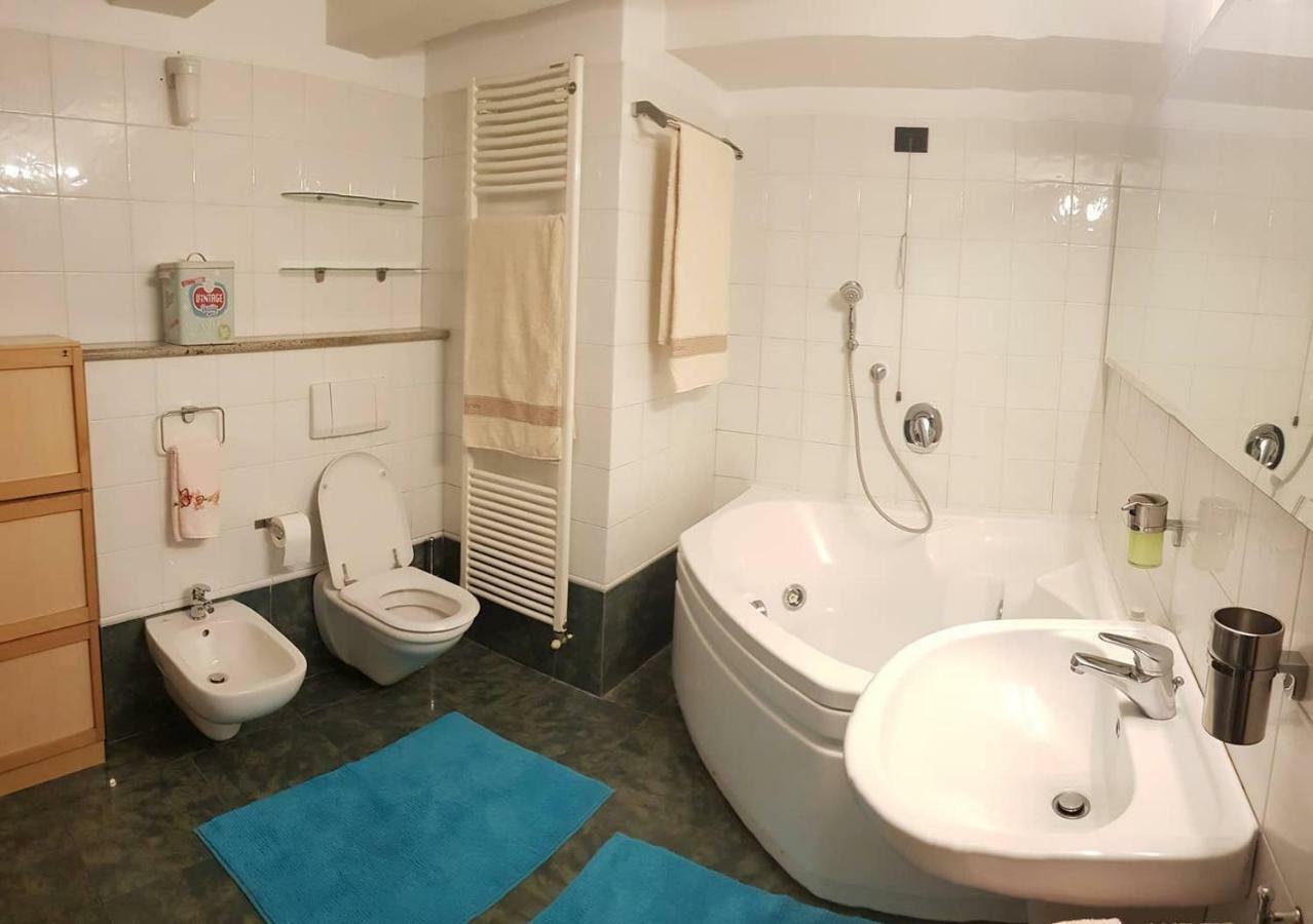 Apartment 63 Via San Felice Bologna