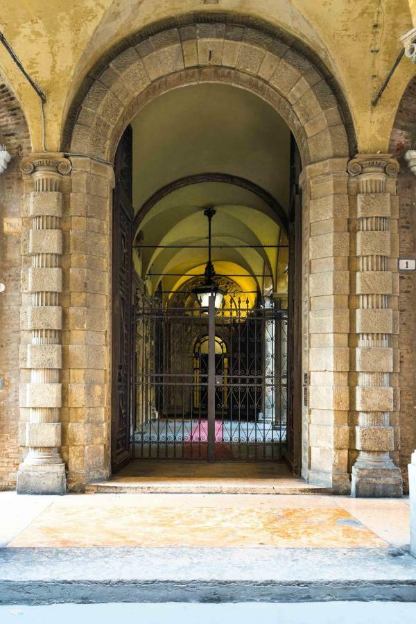 Casa Garisenda Bologna
