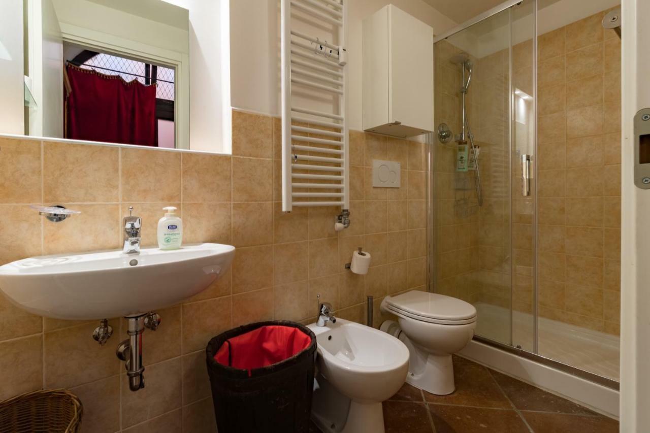 Housmart Castiglione 18