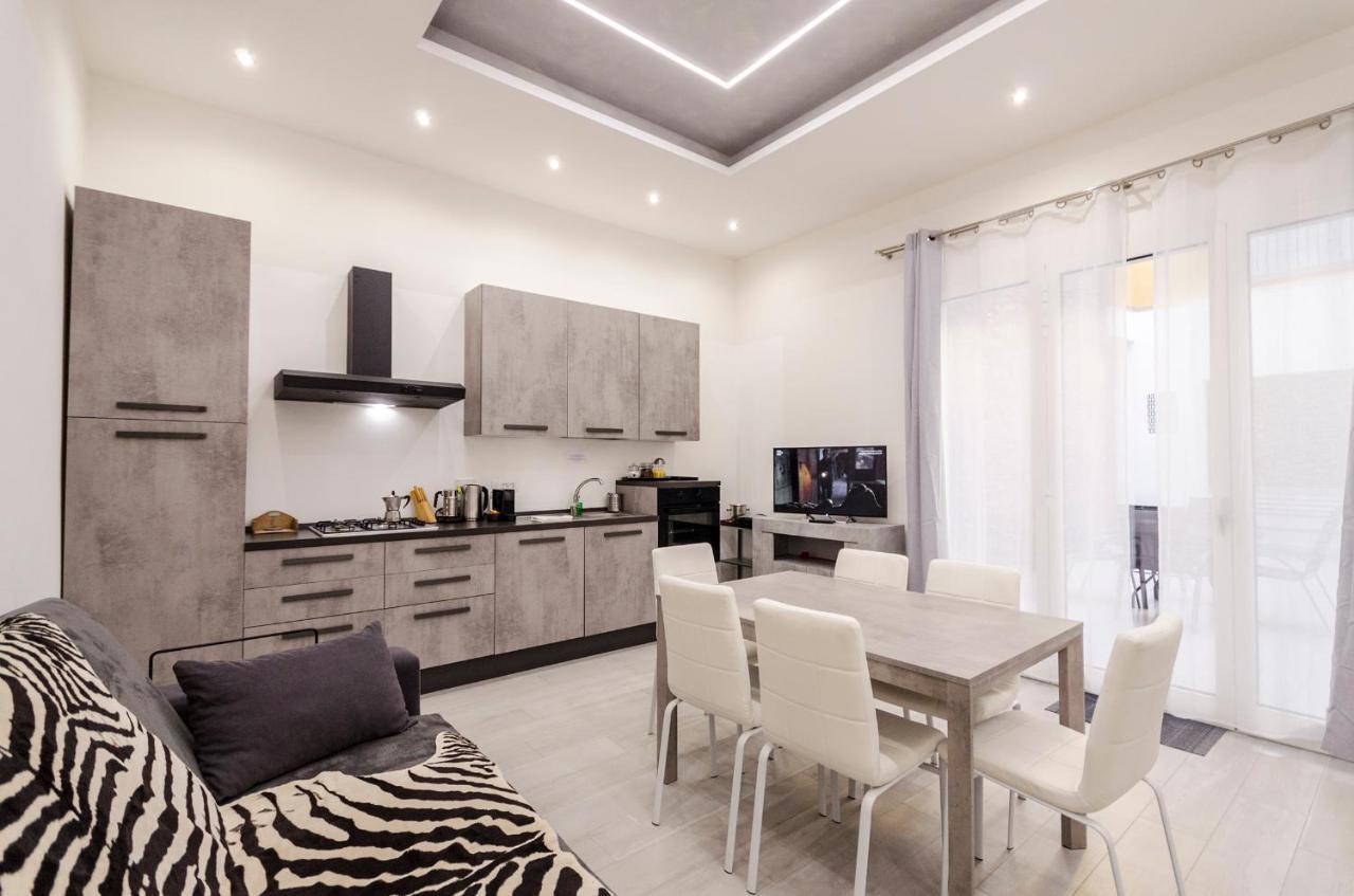 Apartamento Dimora Santo Stefano: Ampia, Con Giardino Privato Bolonha
