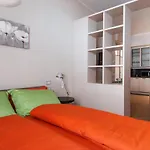 Ur-Nest Piazza Maggiore