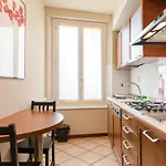 Flat 13: Elegante E Luminoso Con Terrazzo Privato