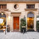 Tra Le Due Torri E Piazza Santo Stefano Apartment
