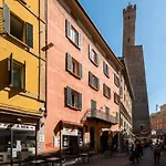 La Mansarda Di Via Zamboni By Wonderful Italy