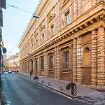 Appartamento A Due Passi Dalle Torri By Wonderful Italy