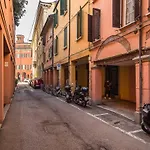 Fondazza 87 vicino ai Giardini Margherita