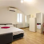 Studio Nel Cuore Della Citta\' By Wonderful Italy