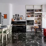 Boldrini Apartment With Balcony By Wonderful Italy