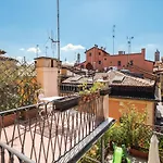 A Pochi Passi Dalla Finestrella Di Via Piella By Wonderful Italy