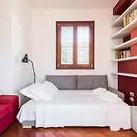 A Pochi Passi Dalla Finestrella Di Via Piella By Wonderful Italy