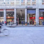 Central Apartment Close To Food And Shopping