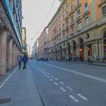 Central Apartment Close To Food And Shopping