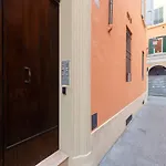 Garisenda, Bologna By Short Holidays