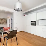 Santo Stefano Design Apartment By Wonderful Italy