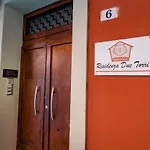Residenza Due Torri check in presso HOTEL CENTRALE Vicolo Cattani 7