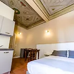 Casa Museo Sotto Gli Affreschi Del 1800