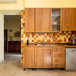 San Donato Cozy Apartment By Wonderful Italy