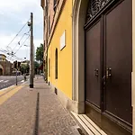 Mazzini Elegant Apartment By Wonderful Italy