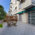 Apt W/Terrace 10 Min Walk From Piazza S.Stefano