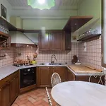 De\'Gombruti, Bologna By Short Holidays