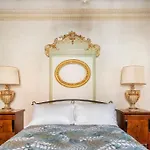 Central Elegant Apartment - Liberty House