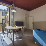 Accademia Delle Belle Arti University Apartment