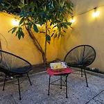 Giardino Dell\'Apollonia Fra 2 Torri E Sant\'Orsola