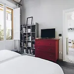 Begatto Balcony Apartment
