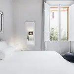 Begatto Balcony Apartment
