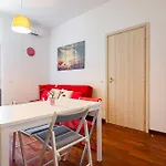 Bidibo Apartment, In Centro Comodo Alla Stazione
