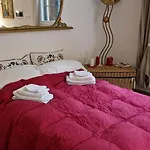 Minimal Chic House Fast Wi-Fi, Private Garden & Free Parking