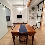 Koro\'S Apartments