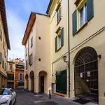 Ab Plus - Via Del Carro 11