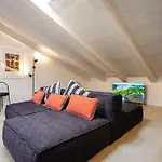 Asinelli Luxury Apartment